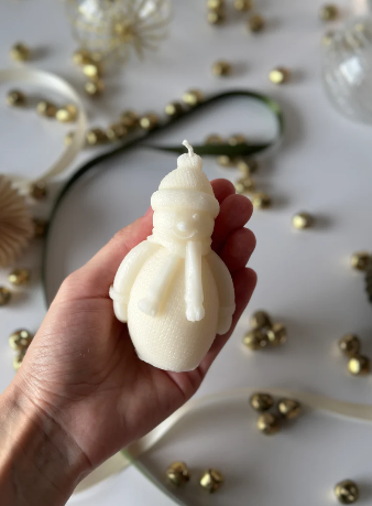 Soleil Candle Collections snowman figurine with a winter hat and scarf, made of frosted ceramic for festive holiday decor